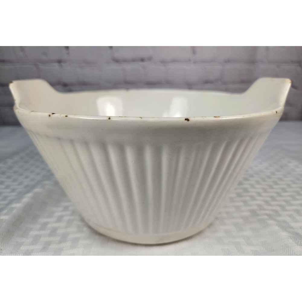 Vintage California USA 991 Pottery Bowl Crock Fluted Cream Brown Speckled